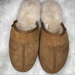 UGG Slippers Men’s 9 new!